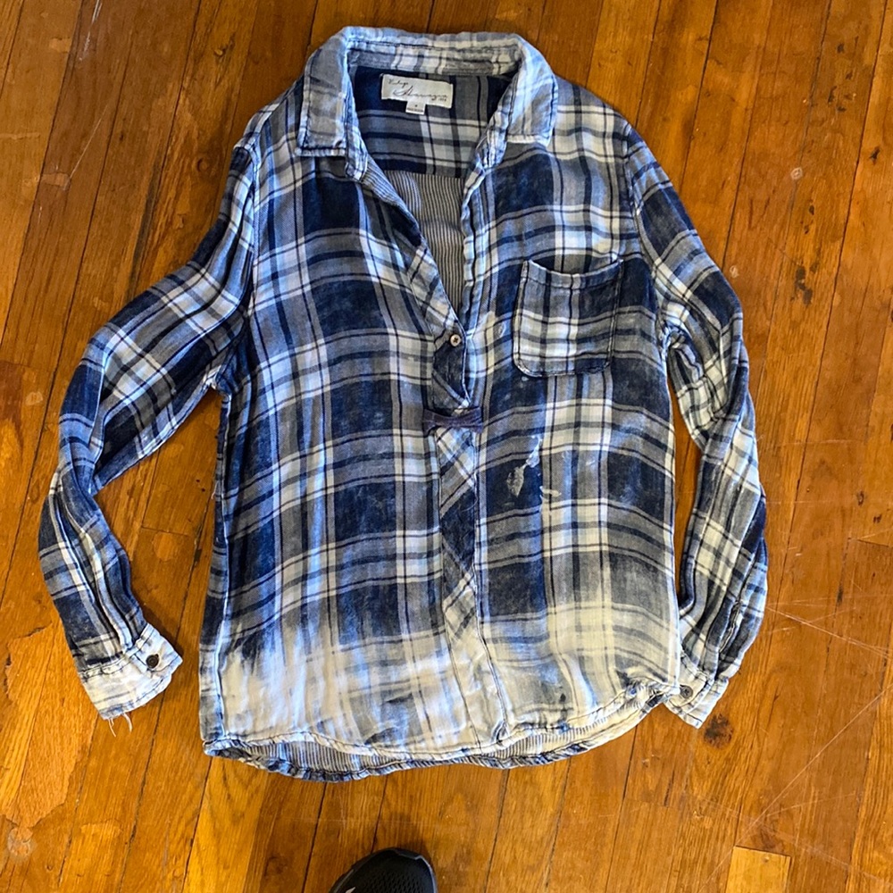 Original dip beach effect. Worn ONE TIME.